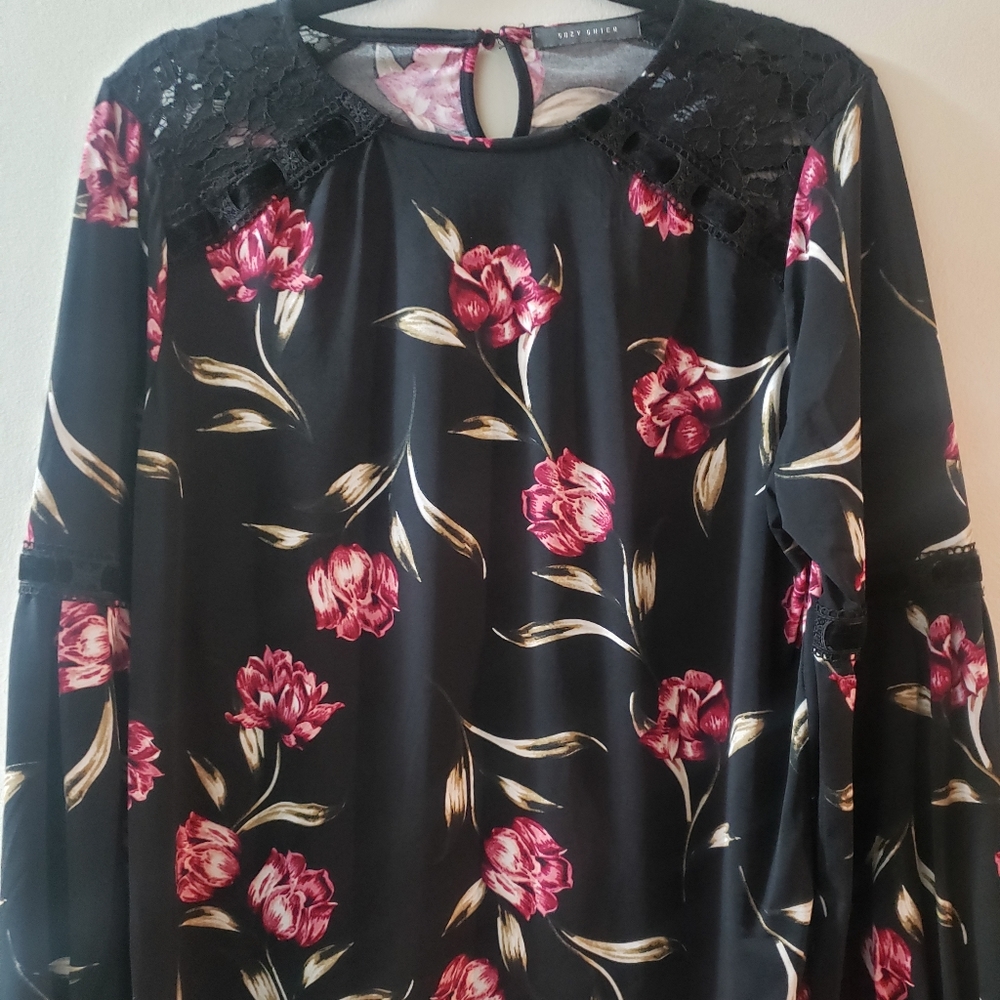 Suzy Shier blouse